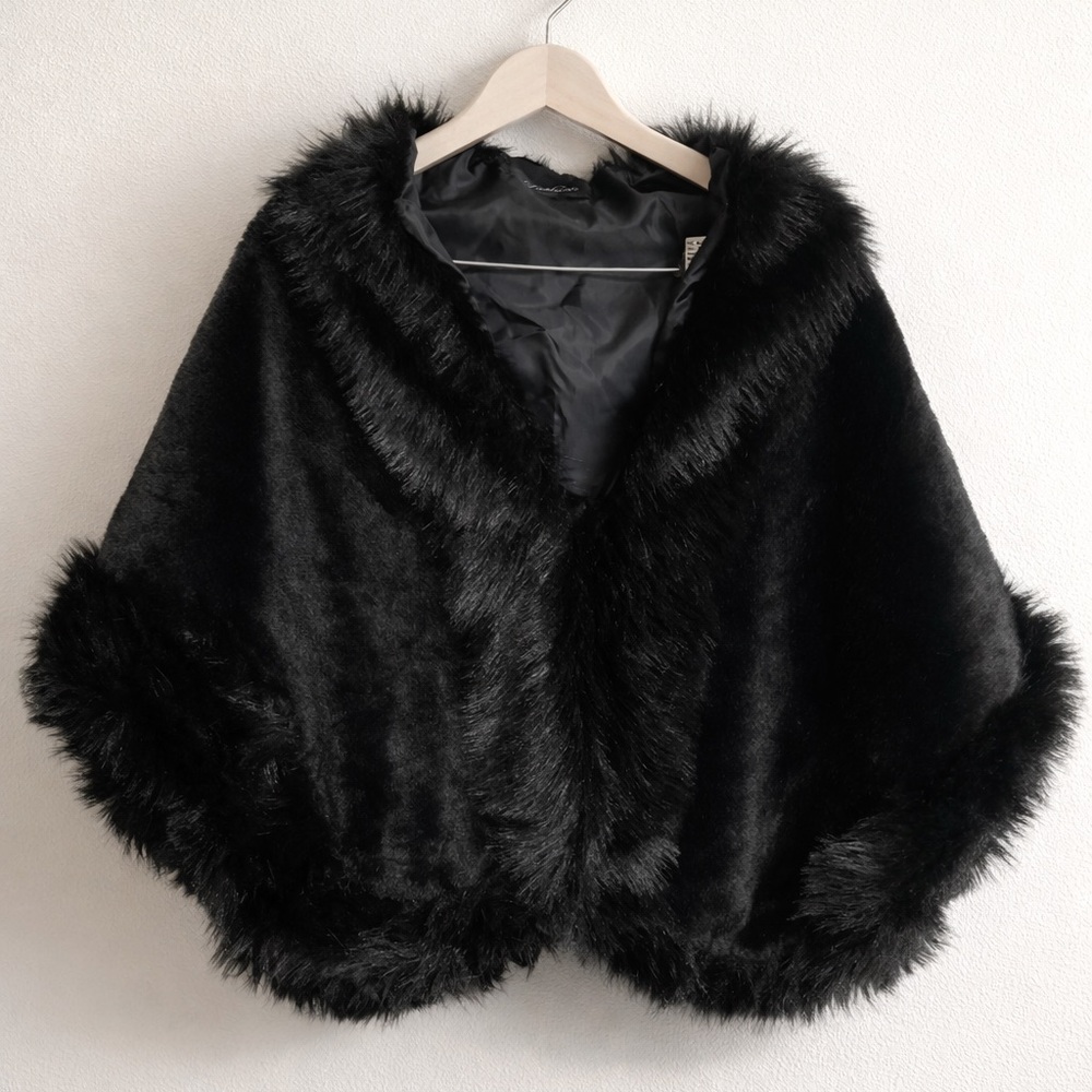 Black Faux Fur Cape Sweater - Elegant Women's Wrap